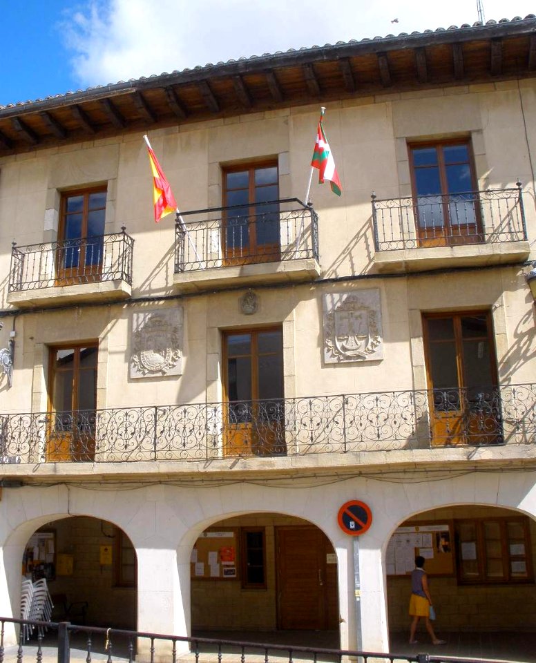 Santa Cruz de Campezo - Ayuntamiento de Campezo
