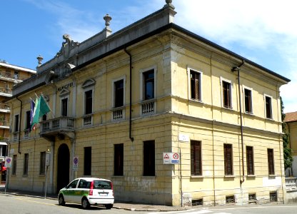Sesto Calende Municipio 2.psd