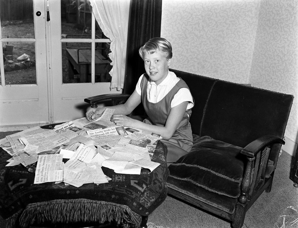 Serie Aty Voorbij (zwemkampioene), Bestanddeelnr 907-2466