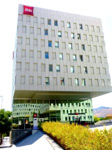 Santa Coloma de Gramanet - Complex La Pallaresa, edificio Cubics III (Hotel Ibis Santa Coloma) 4
