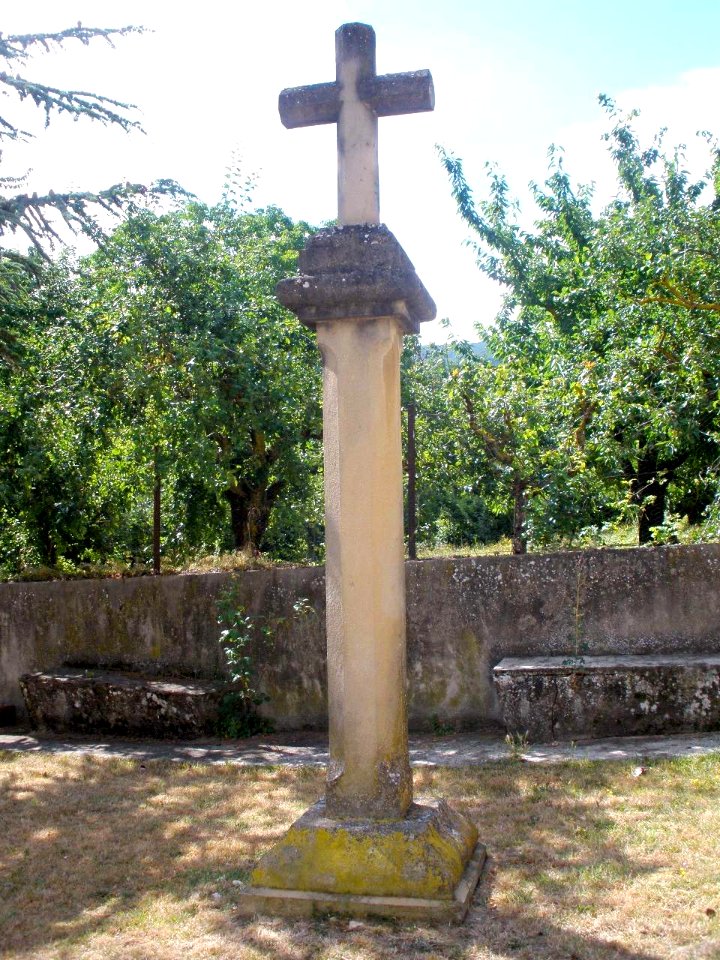 Santa Cruz de Campezo - Crucero junto a la Ermita del Santo Cristo del Humilladero