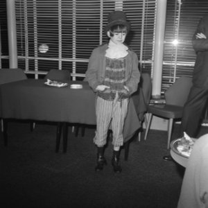 Serie. Jack Wild (Dodger in film Oliver) tijdens persconferentie in bioscoop D, Bestanddeelnr 921-8846