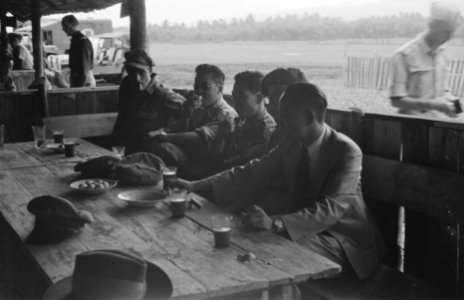Semarang. Een Chinese delegatie, bestaande uit de Chinese Vice-Consul te Batavia, Bestanddeelnr 378-4-6