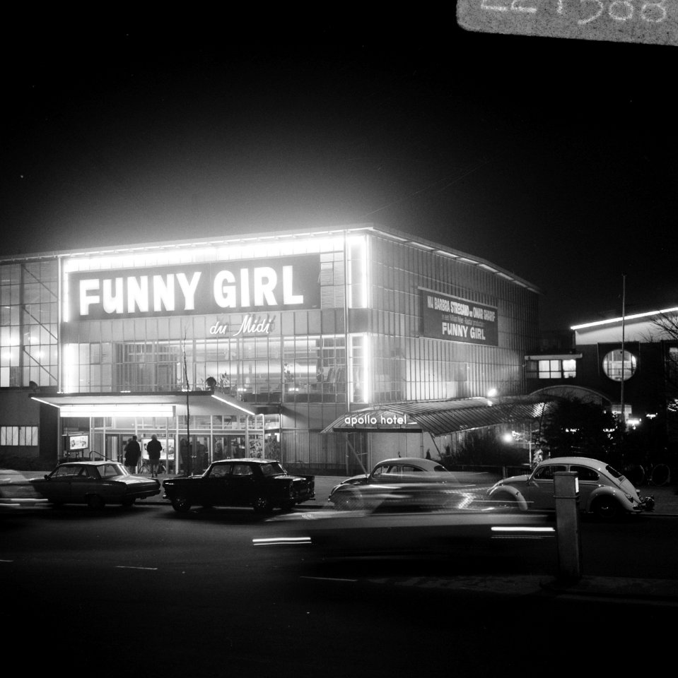 Serie. Reclamecampagne film Funny Girl. Cinema du Midi verlicht, Bestanddeelnr 922-1588