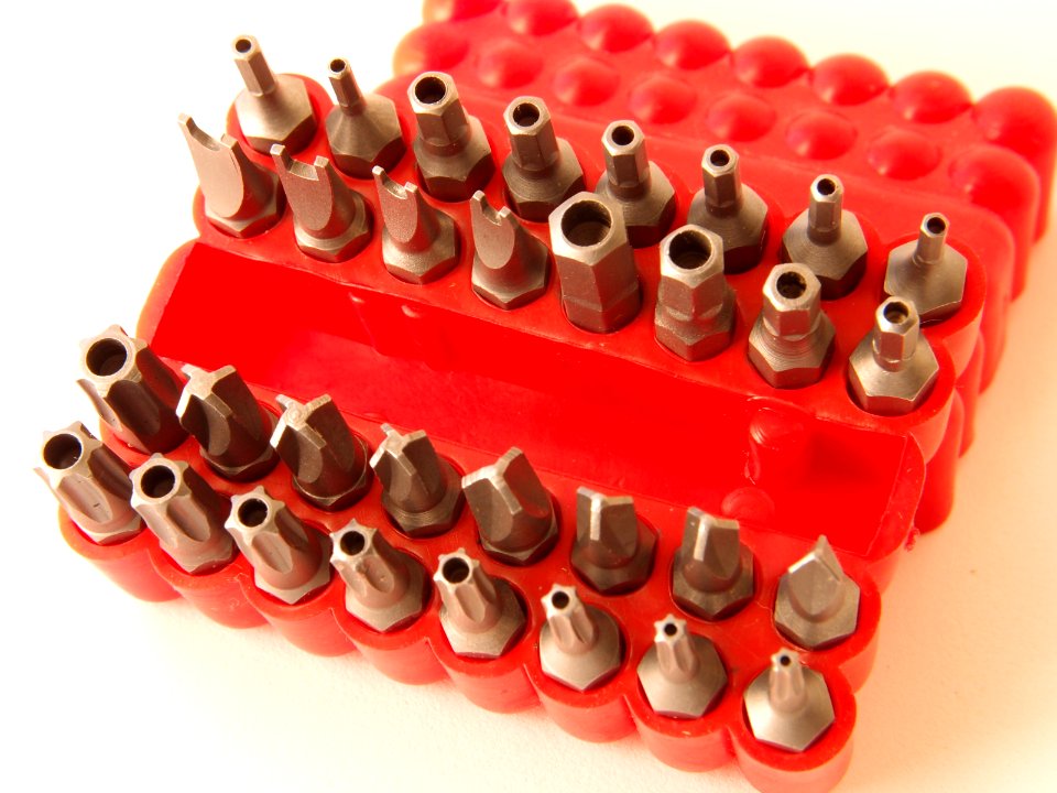 Set of security screw driver bits