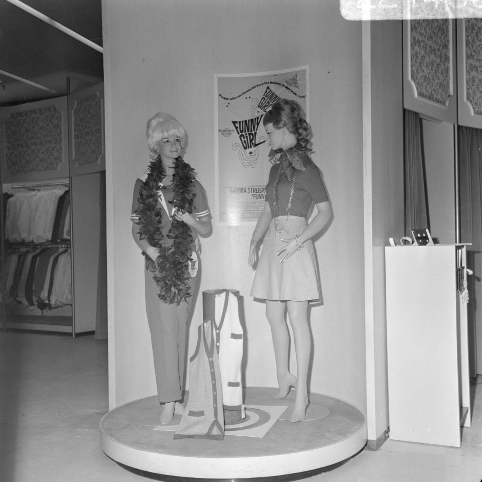 Serie. Reclamecampagne film Funny Girl (in Cinema Du Midi te Amsterdam). Etala, Bestanddeelnr 922-1480