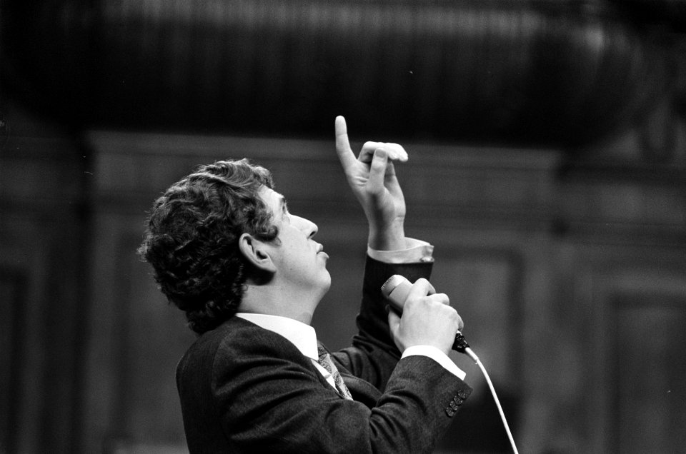 Seth Gaaikema maakt TV-opnamen voor Oudejaarsavond programma. Seth Gaaikema, Bestanddeelnr 923-1107