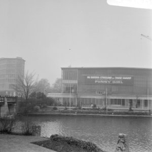 Serie. Reclamecampagne film Funny Girl (in Cinema Du Midi te Amsterdam). Recla, Bestanddeelnr 922-1489