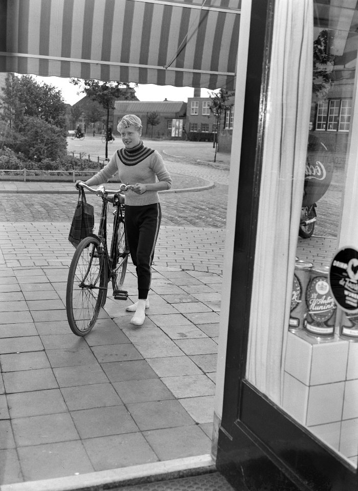 Serie Aty Voorbij (zwemkampioene), Bestanddeelnr 907-2465