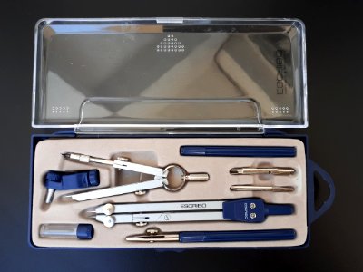 Set of two school compasses - 9 and 12 cm