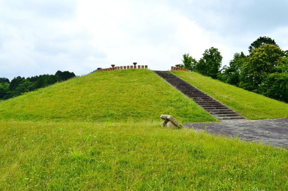 Sanryobo Nishi Kofun, funkyu