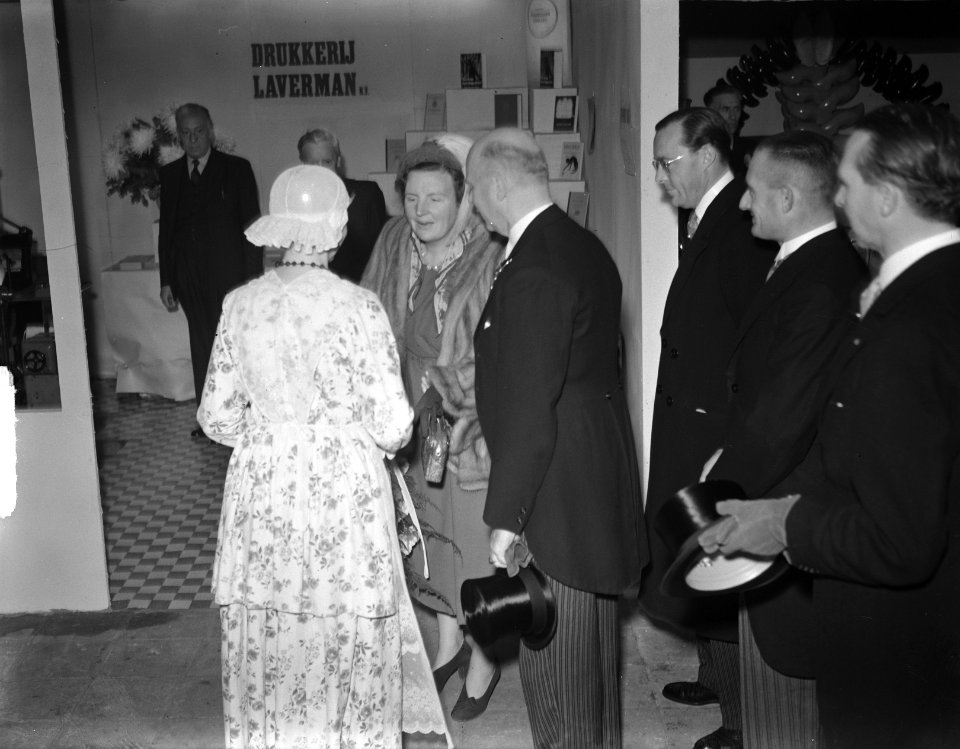 Serie Bezoek van koningin Juliana en prins Bernhard aan Friesland, Bestanddeelnr 904-2130