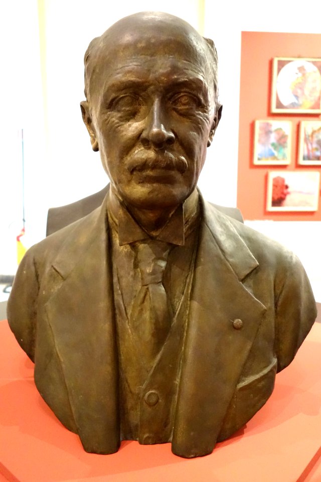 Self portrait by Lorenzo Massa (1858-1941), undated, bronze - Accademia Ligustica di Belle Arti - DSC02281
