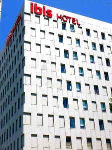 Santa Coloma de Gramanet - Complex La Pallaresa, edificio Cubics III (Hotel Ibis Santa Coloma) 3