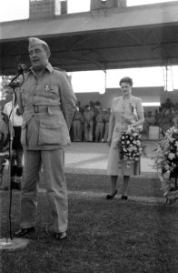 Semarang Op 22 augustus werden gen. en mevr. Meyer door de Semarangse militaire, Bestanddeelnr 3429