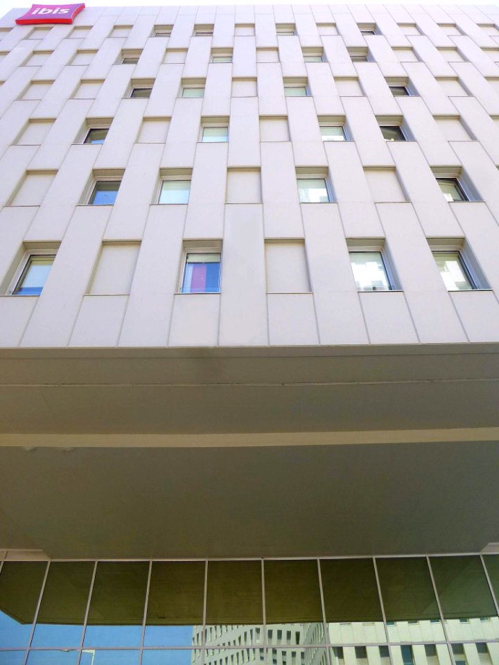 Santa Coloma de Gramanet - Complex La Pallaresa, edificio Cubics III (Hotel Ibis Santa Coloma) 6