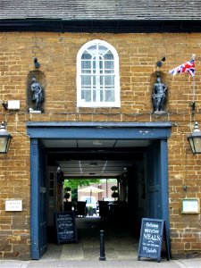 Saracen's Head, Towcester
