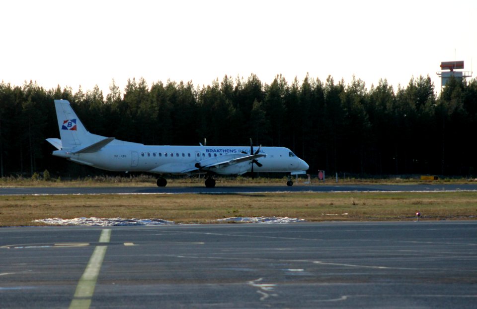 SE-LTU Oulu Airport 20131020