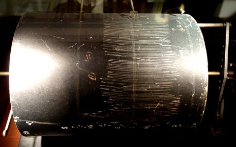 Seismograph recording - National Museum of Nature and Science, Tokyo - DSC07165