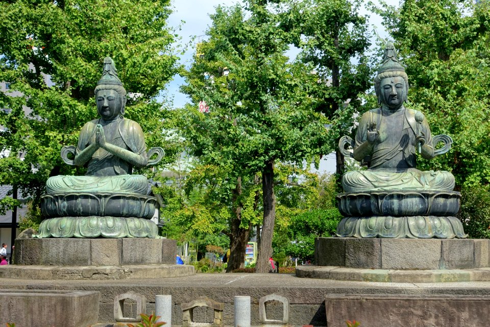 Seishi-bosatsu and Kannon-bosatsu - Sensoji - Tokyo, Japan - DSC06386