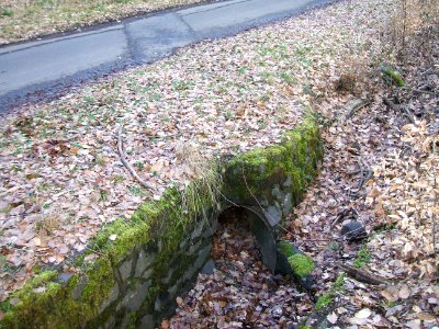 Seebach Leihgraben Usinger Straßengraben oben Querung