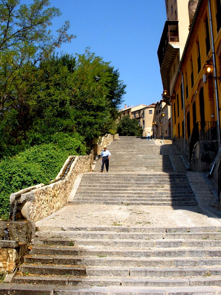Segovia - Bajada del Salon 1