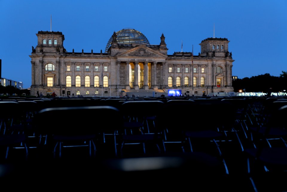 Seebrücke chairs on Platz der Republik 2020-09-07 117