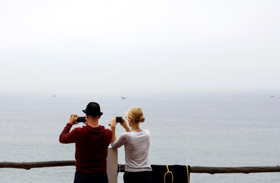Photo tourists photography sea