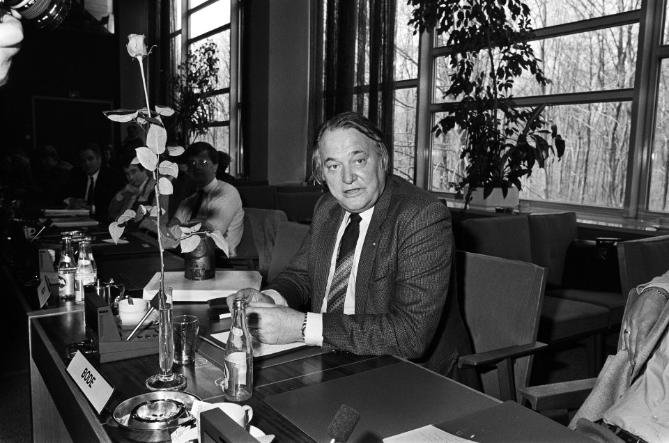 SER neemt afscheid van Herman Bode (FNV) Herman Bode kop, Bestanddeelnr 933-3008