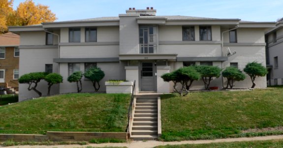 Selby Apts Omaha 825 S 37 Av 2