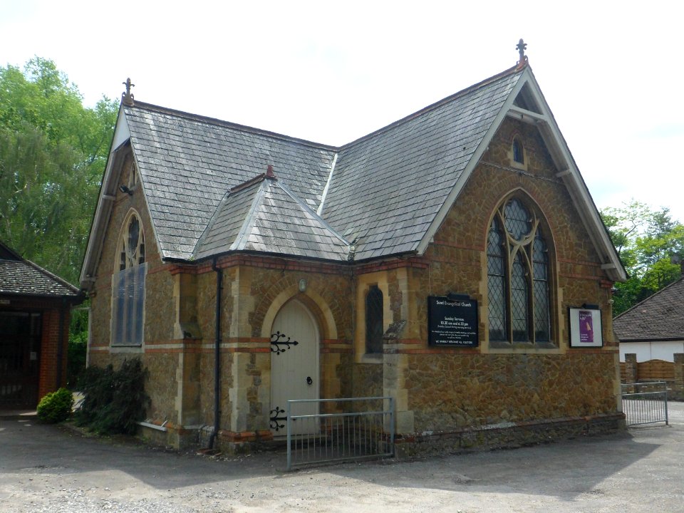 Send Evangelical Church, Broadmead Road, Send (May 2014) (4)