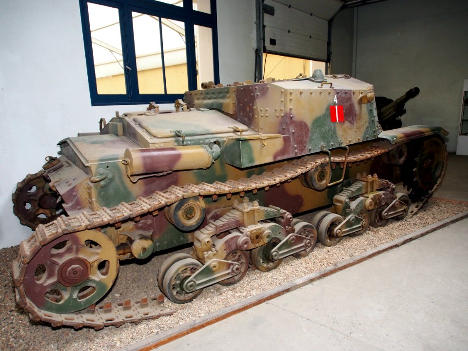 Semovente M42 in the Musée des Blindés, France, pic-2