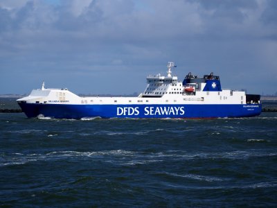 Selandia Seaways (ship, 1998) IMO 9157284 leaving Port of Rotterdam pic2 photo