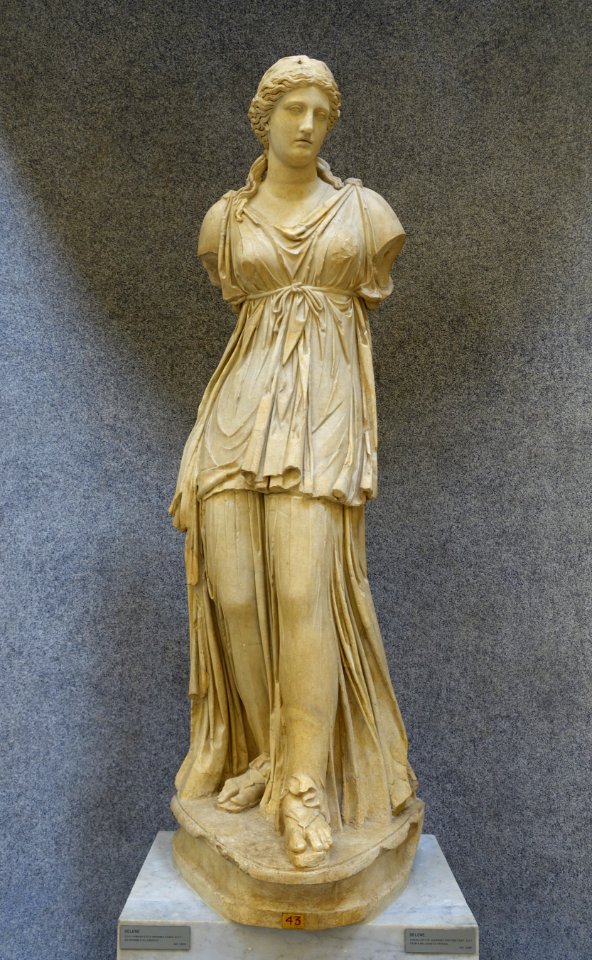 Selene, inv. 2268, Roman copy from the Hadrianic era, 2nd century AD, from a Hellenistic original - Braccio Nuovo, Museo Chiaramonti - Vatican Museums - DSC00938