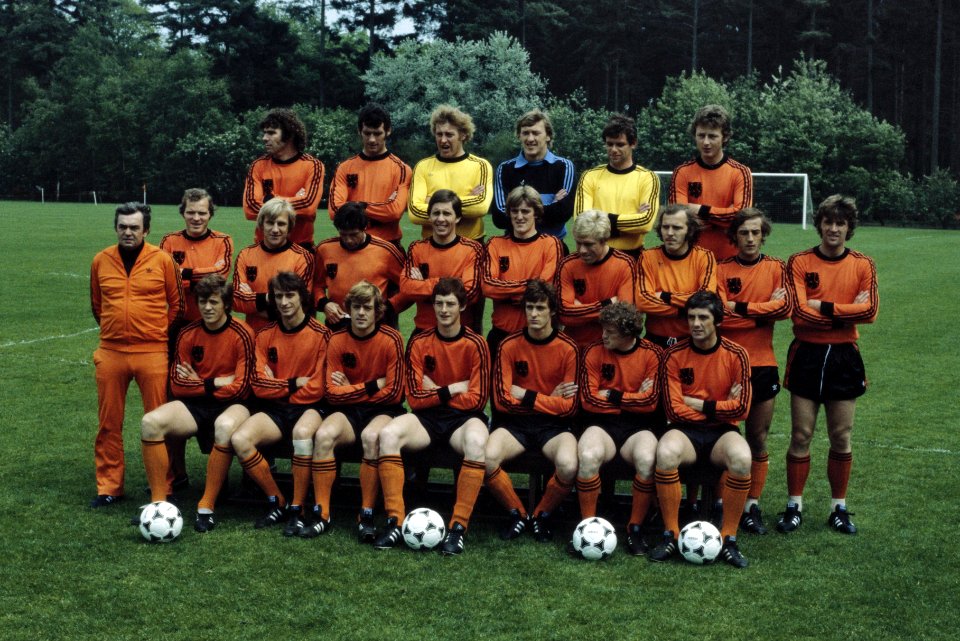 Selectie voor de Wereldkampioenschappen voetbal in Argentinië., Bestanddeelnr 253-8014