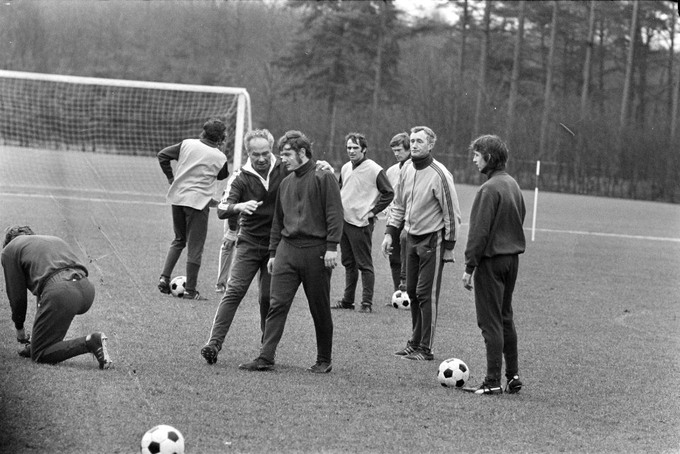 Selectie voor Nederlands elftal traint voor wedstrijd tegen Luxemburg, Zeist Fa, Bestanddeelnr 924-2684