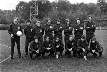 Selectie voor Nederlands elftal traint in KNVB-centrum, Zeist voor wedstrijd teg, Bestanddeelnr 923-9014
