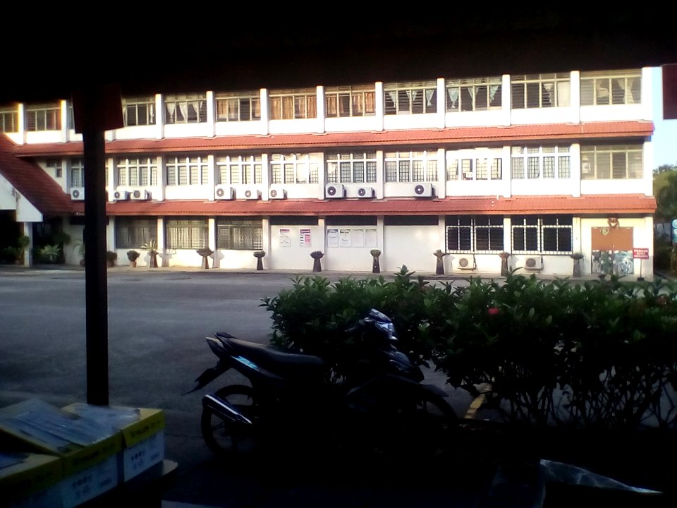 Sekolah Menengah Kebangsaan Seksyen 4 Kota Damansara 04