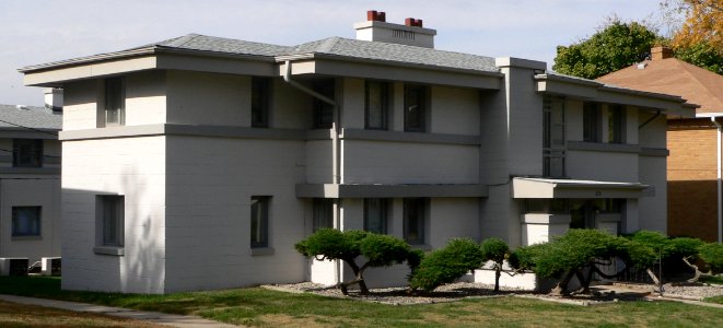 Selby Apts Omaha 830 S 37th St