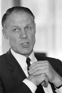 Selectie Nederlands elftal in Zeist Rinus Michels , kop, Bestanddeelnr 934-2140