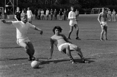 Selectie Nederland elftal speelt in Zeist oefenwedstrijd tegen Rijkspolitie spe, Bestanddeelnr 927-2407