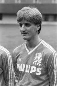Selectie Nederlands elftal in Zeist 10a, 11a Wim Kieft 12a, 13a Sonny Silooy, Bestanddeelnr 934-2145