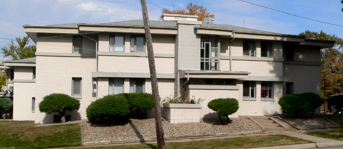Selby Apts Omaha 3710 Marcy 2