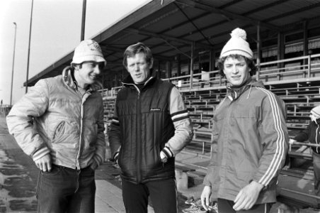 Schaatsen WK-Sprint in Alkmaar. Training. Lieuwe de Boer, trainer Nijholt en Jan, Bestanddeelnr 931-9536