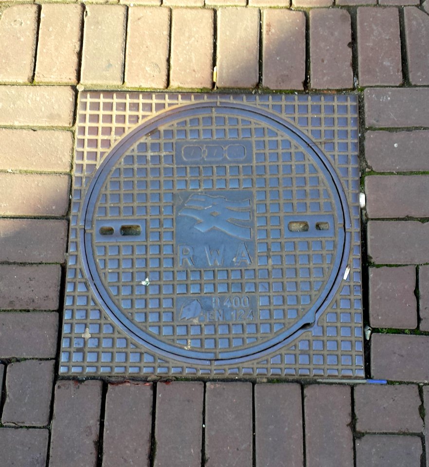 Schachtdeckel Amsterdam 20140903 161349 Oudezijds Achterburgwal