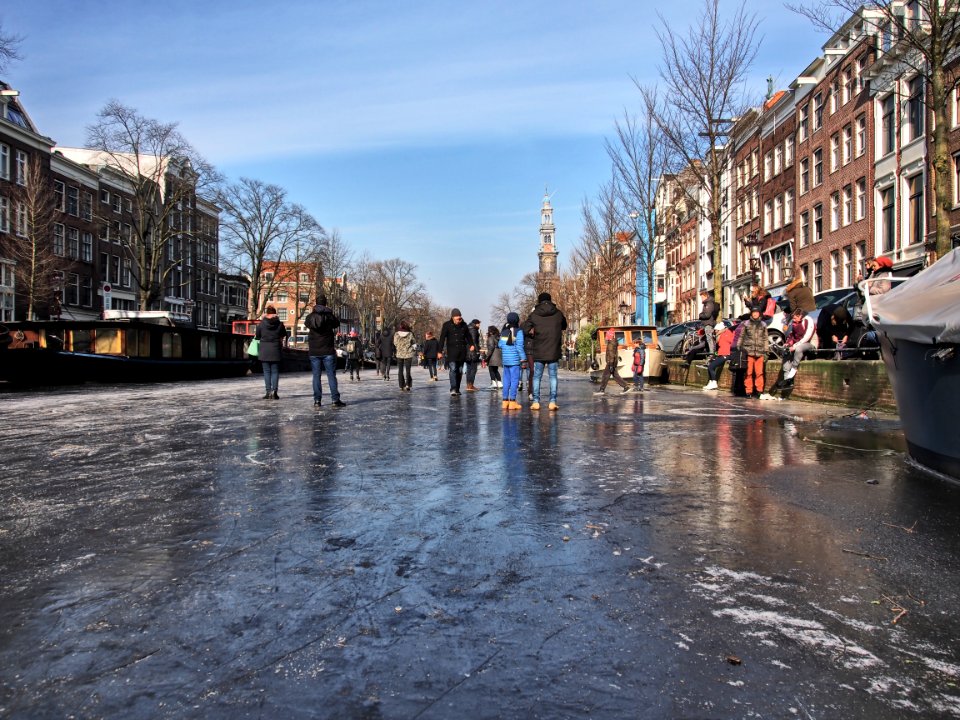 Schaatsen op de Prinsengracht in Amsterdam foto30