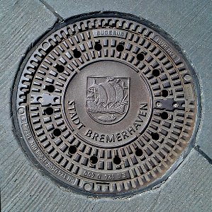 Schachtdeckel Bremerhaven 20120722