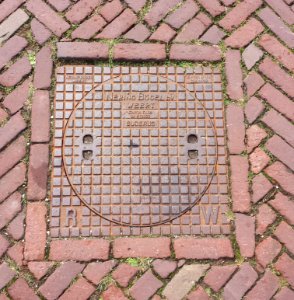 Schachtdeckel Schiermonnikoog 8