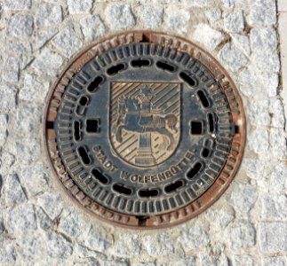 Schachtdeckel-1-Wolfenbüttel 2015-05-15