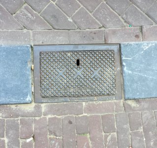 Schachtdeckel Amsterdam 20140903 160622 Korte Niezel